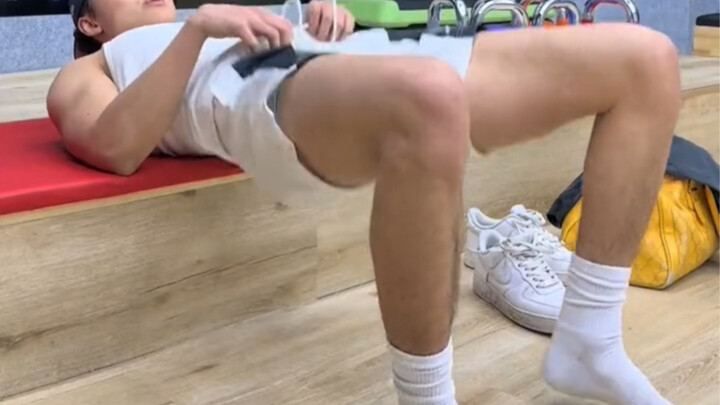 ทำไมเพื่อนที่เรียนพละถึงดูแปลกๆ ช่วงนี้นะ?