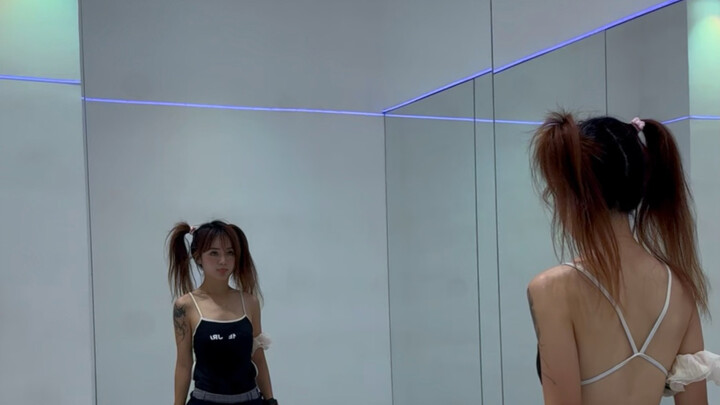 ไม่ชอบท่าเต้นของเพลงนี้เลย! ไลก์!