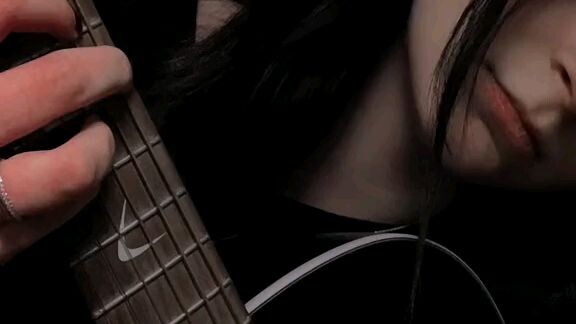 nyoba gitar bro