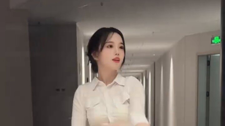 -ตบ-บางครั้งฉันอยากจะแกล้งทำเป็นเอสแล้วตีเธอจนตาย