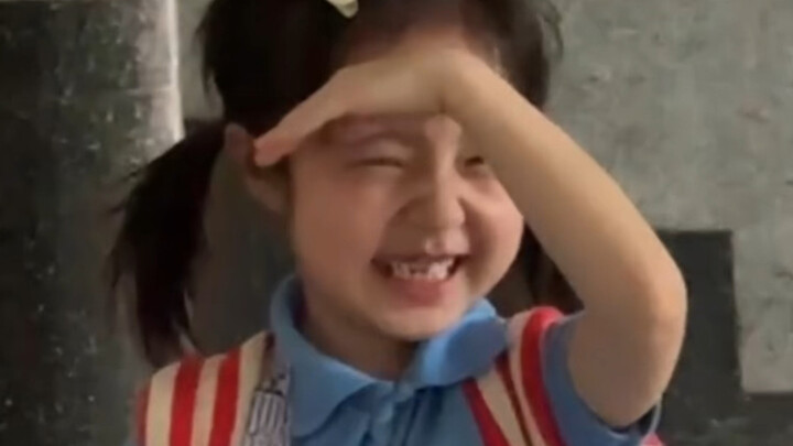 Ketika aku memakai riasan yang aneh, lalu pergi ke sekolah di Thailand untuk menjemput putriku pulan