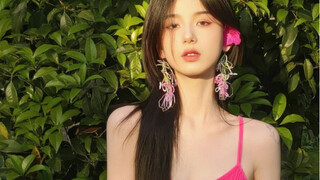 "Mùa hè thích hợp để ngắm người đẹp hơn~"