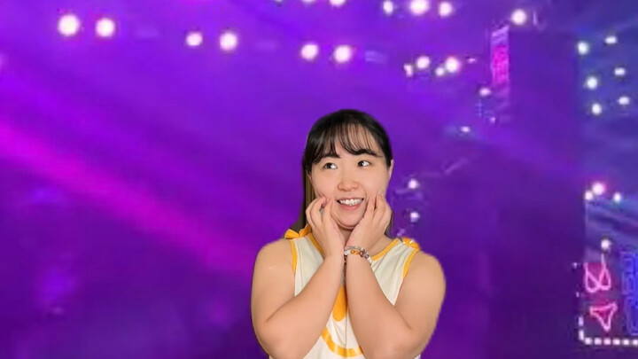 When slightly plus-size girls rock music festival outfits, who would have guessed...