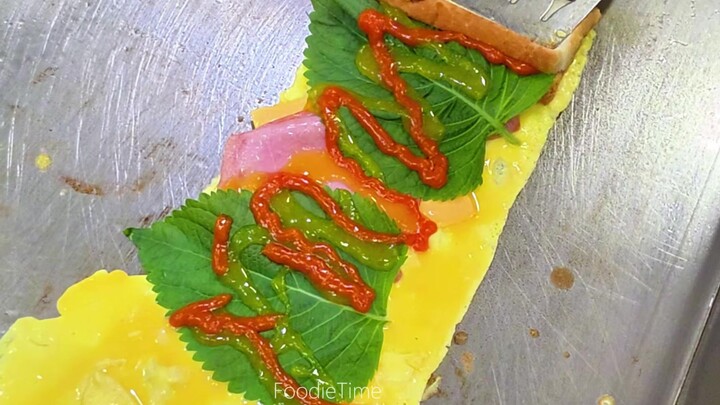 Masukkan daun perilla ke dalam roti sarapan