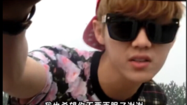 لو هان يواجه المطاردين بجسارة حقًا رجل بمعنى الكلمة!