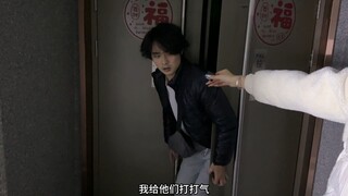 《关于同事在电影院放屁这件事》