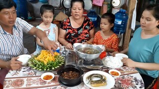 Lươn Xào Sả Ớt Thêm Nồi Lẩu Chua Bông Bí Mẹ Làm Ngon Hết Sảy| TKQ & Family T367