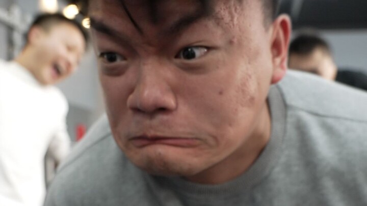 当你在健身房同时请三个教练