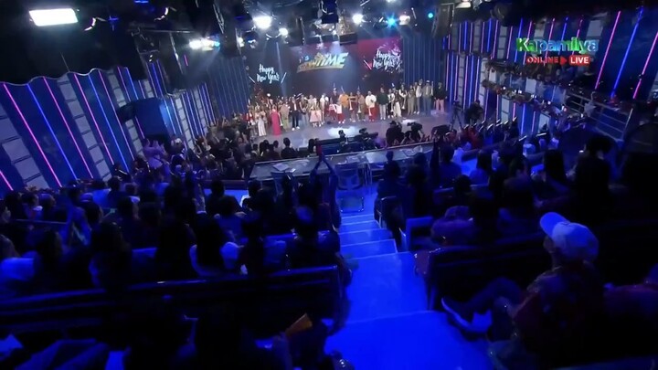 Showtime 123124 Credits