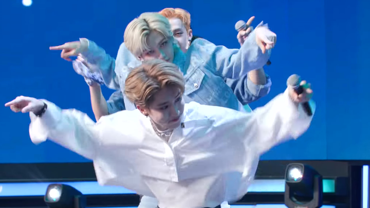 【คมชัดพิเศษ】เต้นต่อกัน Stray Kids - Back Door