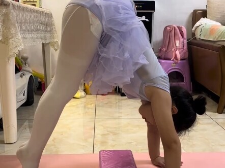 【ข้าวสารตัวน้อยผู้รักการเต้น】วิดีโอล่าสุดพร้อมให้รับชมแล้ว รีบมาดูกันเลย!