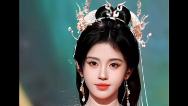 Can you believe this is how someone looks at 30? Back in ancient times, she’d be none other than Dia