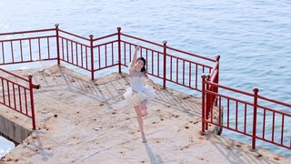 Sao lại có một chiếc drone cứ quay tôi mãi thế này!