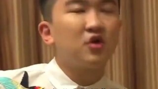 "Anh đang nói điều vô lý gì thế!"