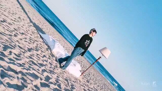 SEVENTEEN 'HOME'