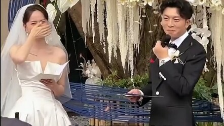 #Wedding #Live #Love This is exactly the kind of thoughtful wedding we’ve been dreaming of!