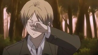 Even if we can't see her face, this monster must be very beautiful