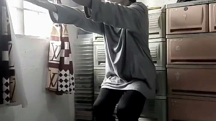 gapapa masih ada yang 2D 🗿