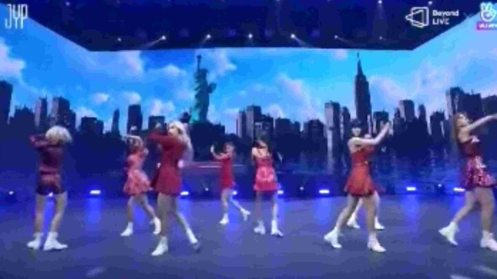 TWICE "Love Foolish" live