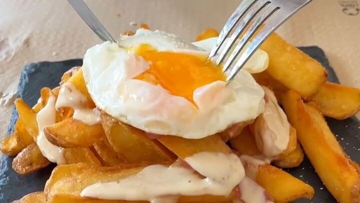 Eating a GOOD EGG in SPAIN