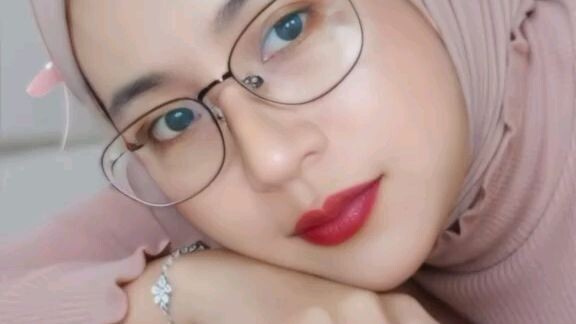 lebih dan kurangmu cukup aku sja yg tau baik dan buruk ku cukup kau yg rasa