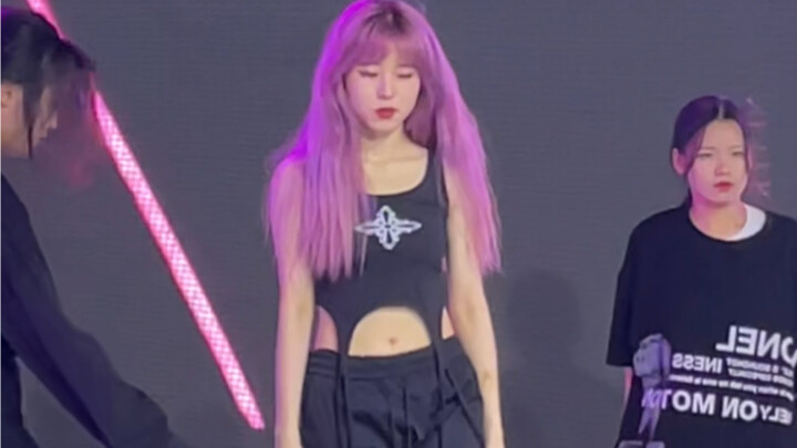 Xiamen Random Dance Times Pertunjukan Spesial Fengjun [Roadshow] [Falling You] [Liu Yaowen] | Penari