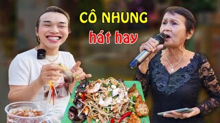 Cô Nhung 72 tuổi giọng hát ngọt lịm ghé thăm Ty Thy Vlog Gỏi đu đủ