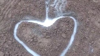 这个像极了利欲熏心的我们