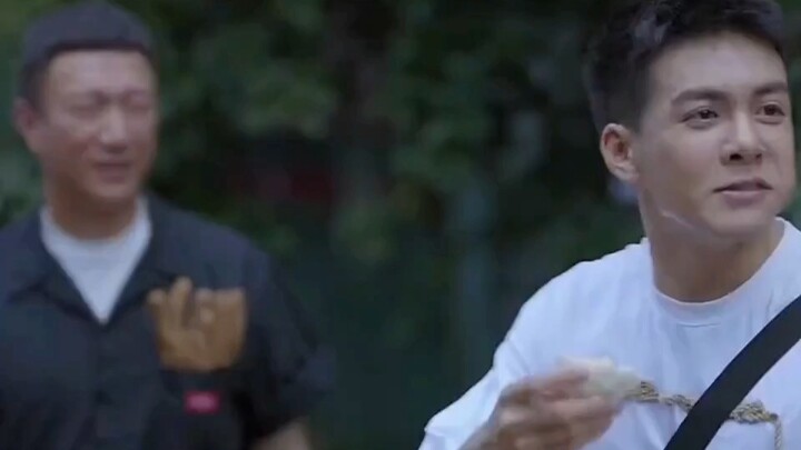 Jangan sampai kehilangan cowok yang matanya hanya berisi dirimu!