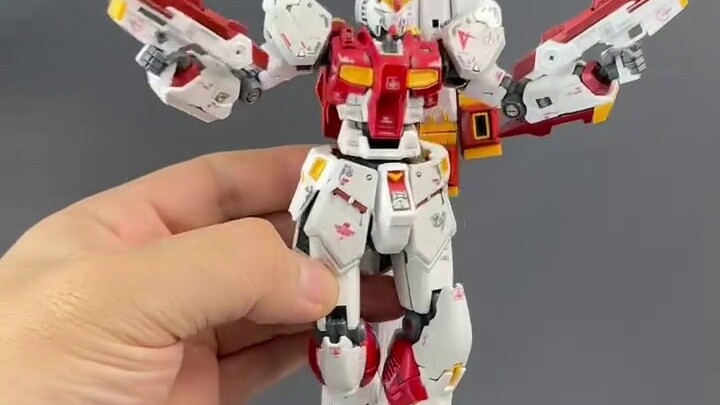 Trần di động RG! Thần Gunđa đấu với BullGundam