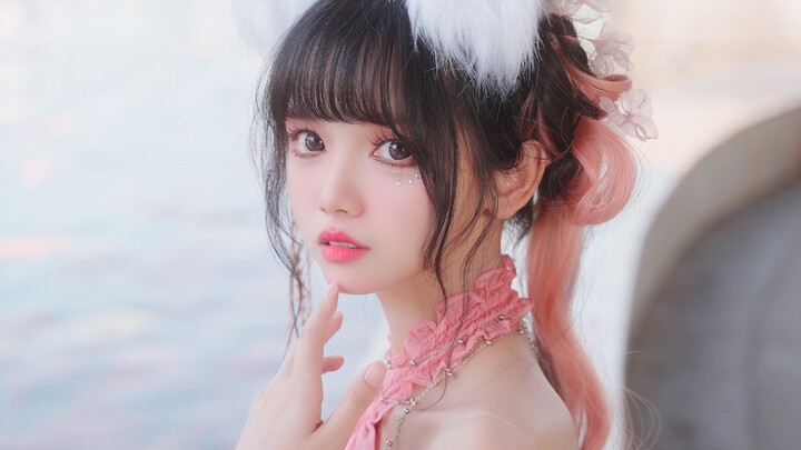 “Brain-Axe Girlfriend Bites You!” 4K