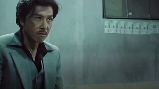 阿豪给兄弟报仇，把享特打死，洛哥为了阿豪不被抓，把自已的手打了一枪。 追龙