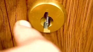 حيل حياتية بسيطة: لا تخف إذا نسيت مفتاحك!