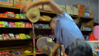 动力小子跳出桌子吃三鲜伊面 天花板级别