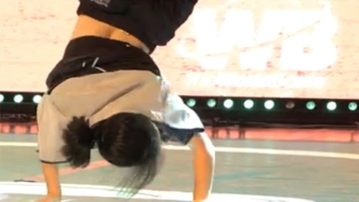 สาวนักเต้นฮิปฮอปสุดแกร่งจากเหอหนาน คว้าแชมป์อีกครั้งในต่างประเทศด้วยทักษะการเต้นขั้นเทพ ใครว่าผู้หญิ