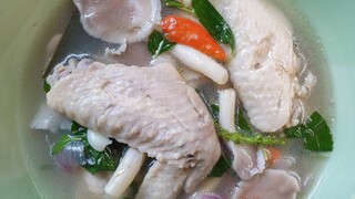 ต้มยำไก่น้ำใส เห็ดนางฟ้า Spicy and Sour Chicken Soup recipe | Thai Food