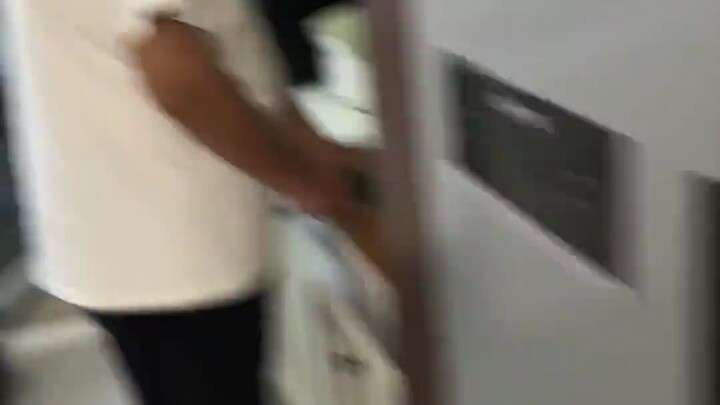 إن ابني وهذا الأرنب ليس من المفترض أن يكونا معًا حقًا.