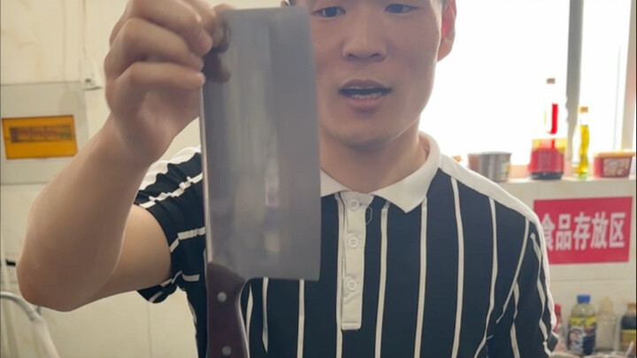 Video hướng dẫn chi tiết, người mới vào bếp làm thế nào để mài dao thái rau củ sắc bén