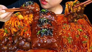 SPICY FOOD||Spicy Enoki Mushroom & Various kinds of Fire noodles warps