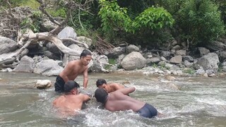 Bare Hand Fishing in Nepal | Hatkela Fishing in Small River of Nepal |