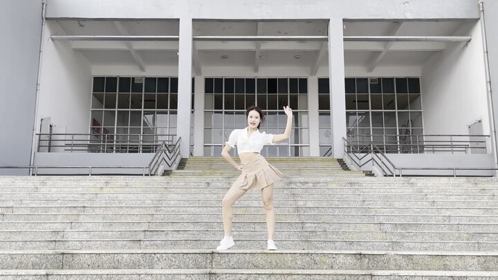 Do you want to dance? Come to [Jiangxi Normal University] and dance with us!