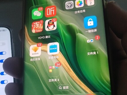 I bought a Huawei just to try out that awesome feature.