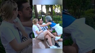 Crazy gril prank 😇🤣 #funny #comedy #pranks