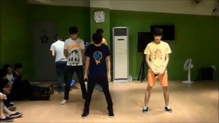 [SEVENTEEN / Hilarious Alert] Won Seok-gyu's dance performance during the Green Room period left Tea