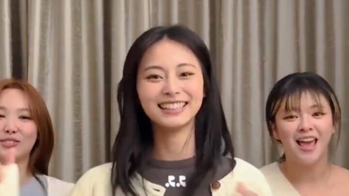 จื่ออวี๋ แช่โฟกัส สุดท้ายแอบมองซาเน่า น่ารักมาก