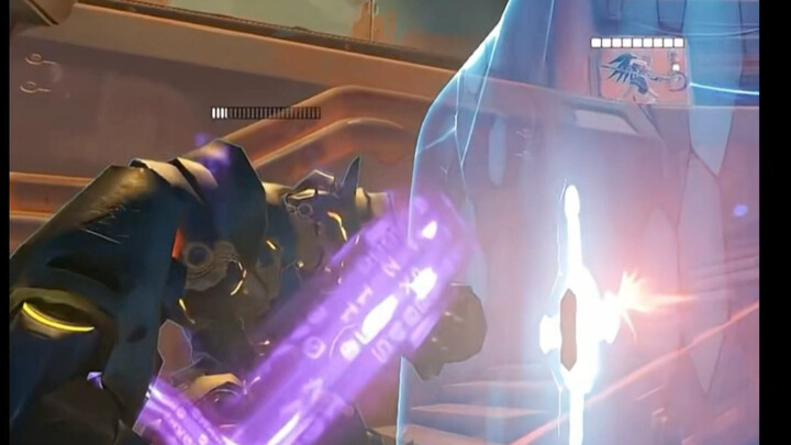 ใส่ใจค้อนยักษ์ผู้โดดเดี่ยว