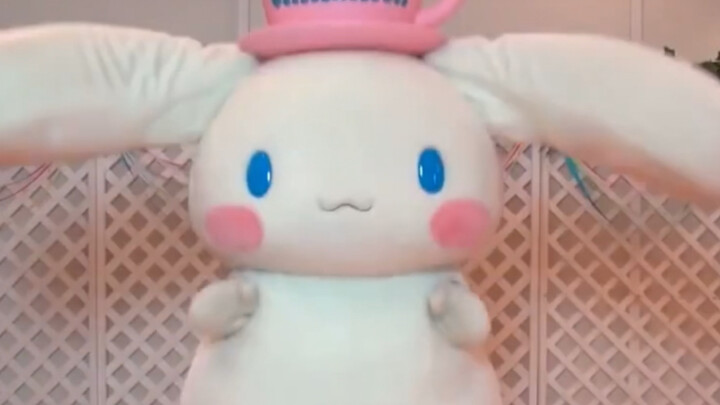 【ชินนามอนโรล】ฉันไปเลียนแบบตัวเองได้ยังไงเนี่ย～เต้นเขย่าหู～