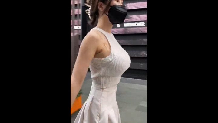 Nhan sắc này, khiến mẹ tôi choáng ngợp cả năm luôn!!!