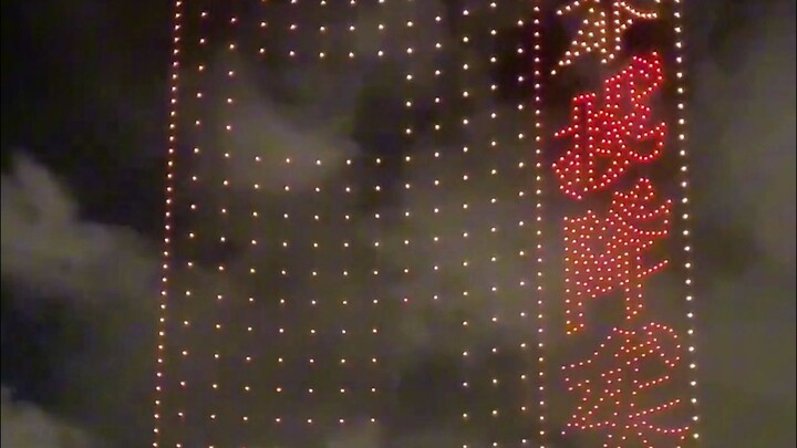 Máy bay không người lái Mỹ vs máy bay không người lái Trung Quốc: Đàn 5.000 máy bay không người lái 