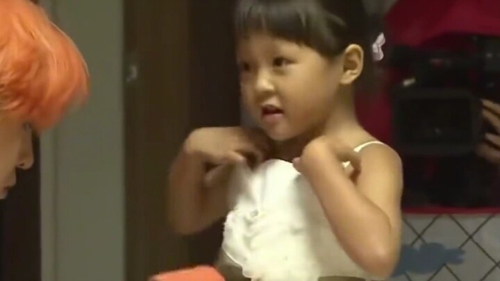 ฉากสุดดราม่าของกูนิสต้าที่พาลูกไปเล่นสกี